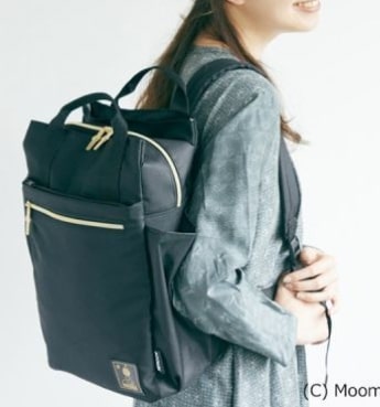 ピンク・ブルー MOOMIN 整理上手の10のポケットBIG BACK PACK☆ - 通販